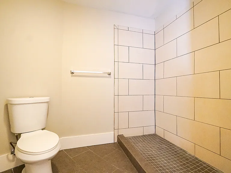 33 Portsmouth St #3 — Photo 16