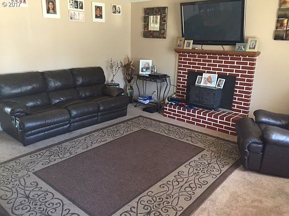 3rd image of 10511 NE 46th St