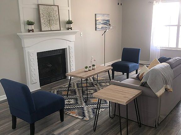 2nd image of 7544 Holly Crest Ln