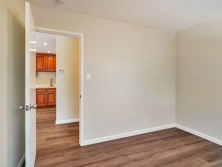 1581 Willowdale Dr — Photo 17