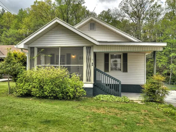 26 Hillcrest Dr, Mc Caysville, GA 30555