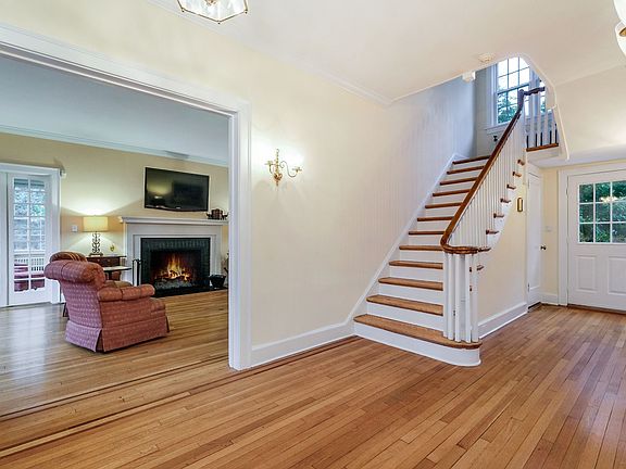 60 Elk Ave New Rochelle, NY (07 of 44).jpg