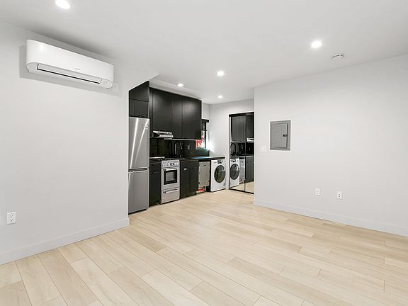 5th image of 3750 S Canfield Ave #1B