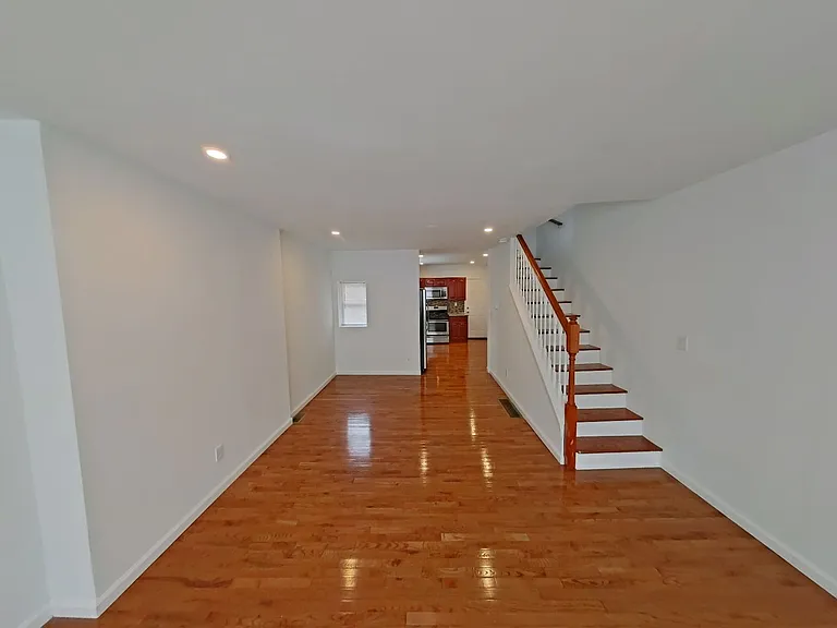 1318 S Reese St — Photo 2