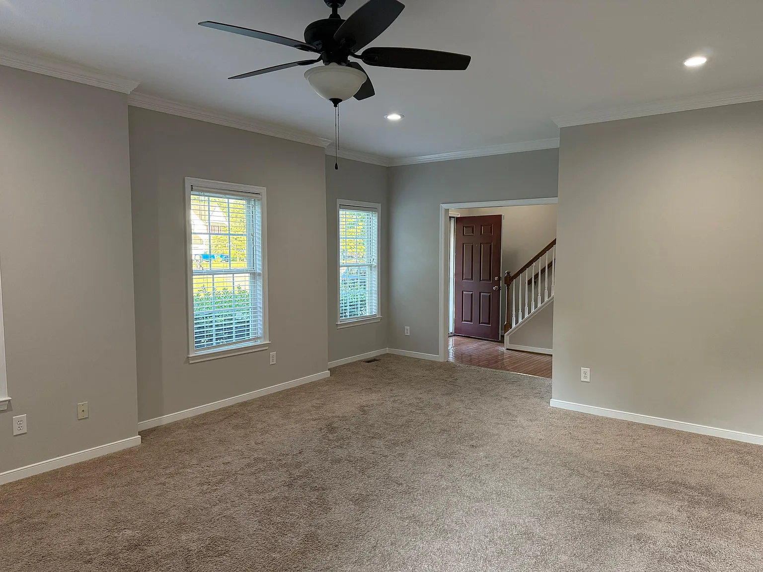 4 bed, 2205 sqft, $3,000 — Photo 3