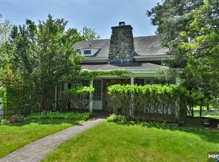 584 W Saddle River Rd, Saddle River, NJ 07458