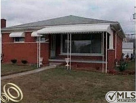 3 BEDROOM BRICK RANCH