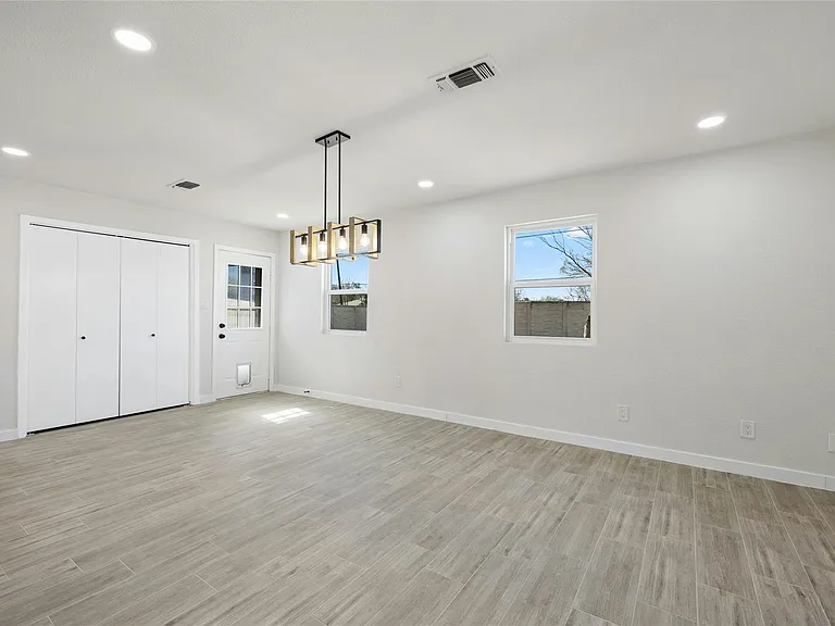 1400 Bellmar Dr — Photo 15