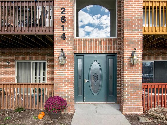3rd image of 2614 Stadium View Dr Unit 6