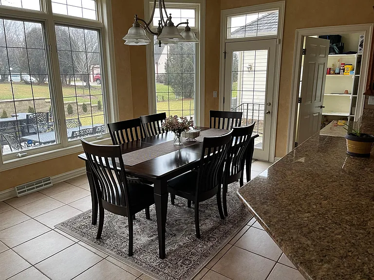 21160 Chancery Ct — Photo 18