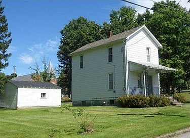 2nd image of 5 Davis St
