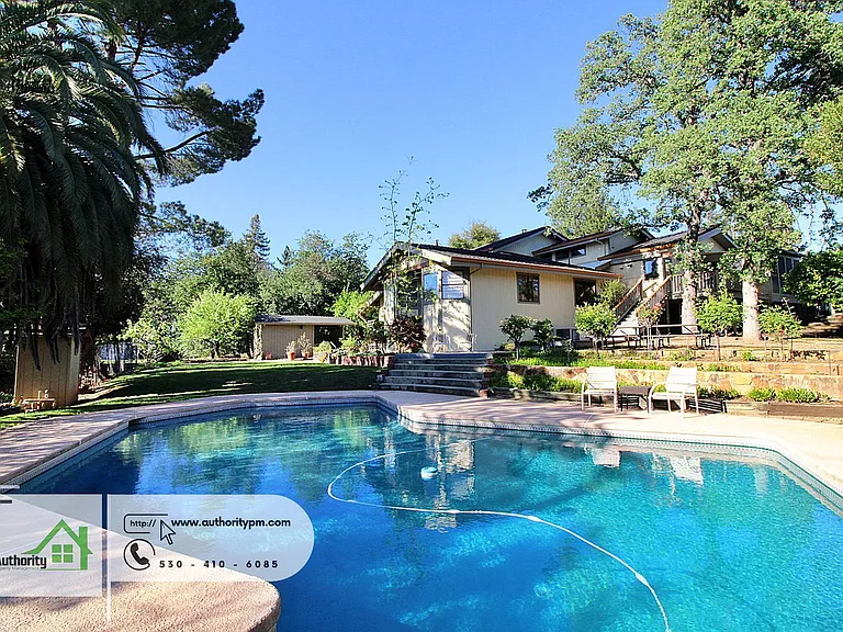 3350 Mountain Oak Dr — Photo 48