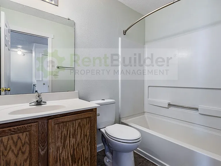 8309 Crimson Ave NE — Photo 19