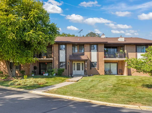 8202 Piers Dr APT 1302, Woodridge, IL 60517