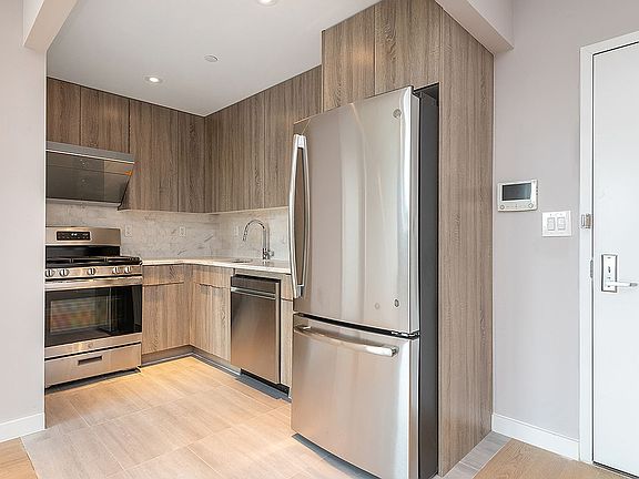 3rd image of 3258 105th St APT 1A