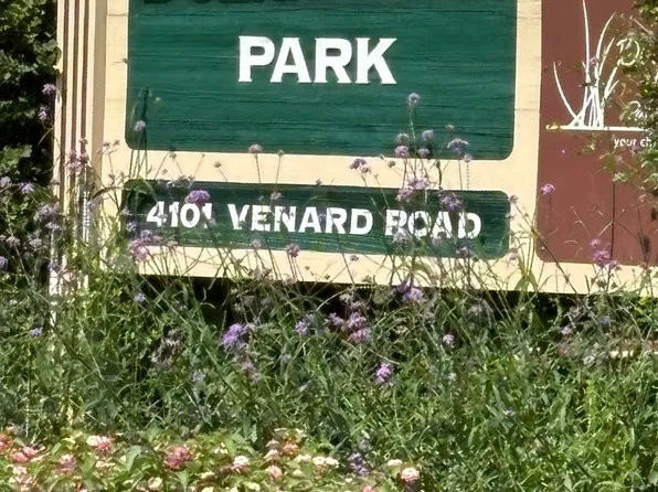4227 Venard Rd, Downers Grove, IL 60515