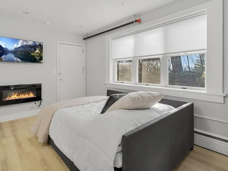 504 Stewart Ave — Photo 39