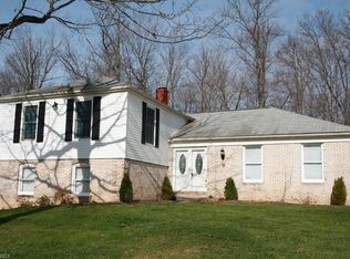 196 Parkview Dr, Aurora, OH 44202