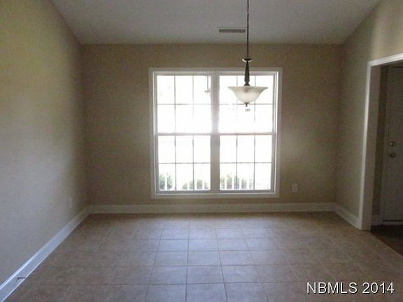 4th image of 102 Fern Ct