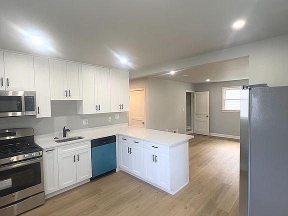 2nd image of 4505 38th St