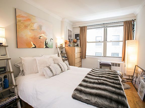 3rd image of 210 W 89th St APT 5C
