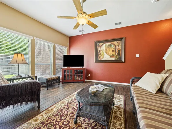 11014 Bakerwood Dr, Houston, TX 77064