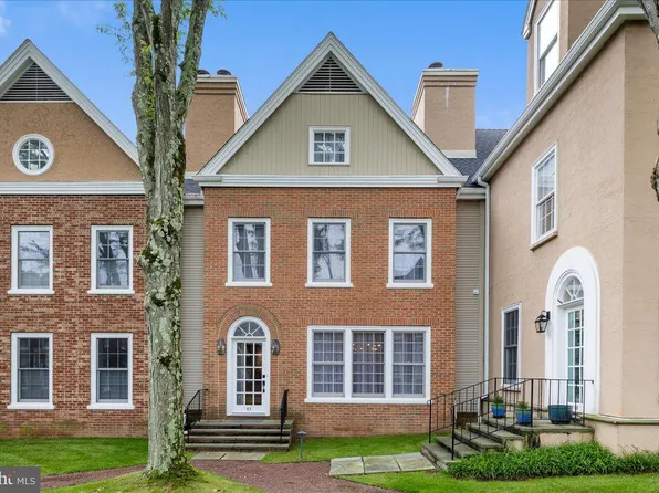 57 Governors Ln, Princeton, NJ 08540
