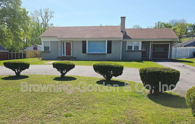 1st image of 328 E Thompson Ln