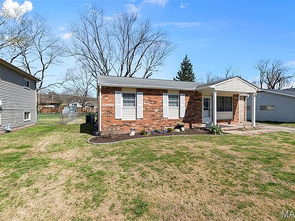 3rd image of 2224 Lombardo Dr