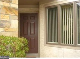 69 Woodmont Dr, Lawrence Township, NJ 08648