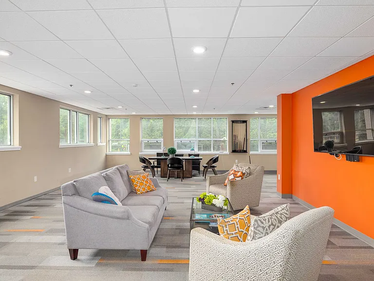 Falls Bridge Lofts — Photo 10