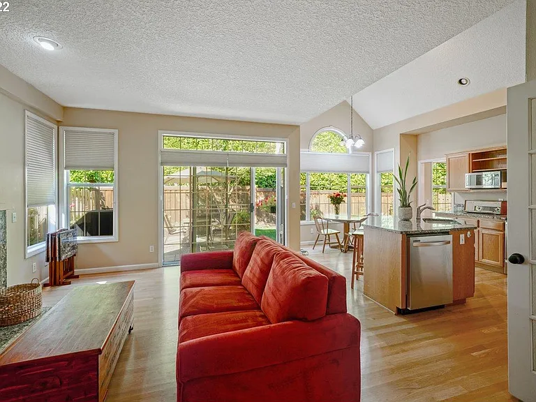 15443 SW Meadowlark Ct — Photo 7