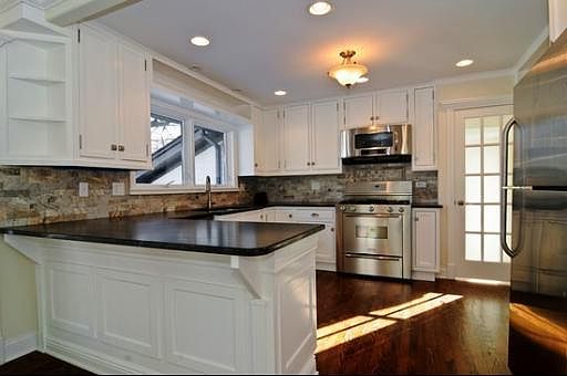 2nd image of 8514 W 119th Pl