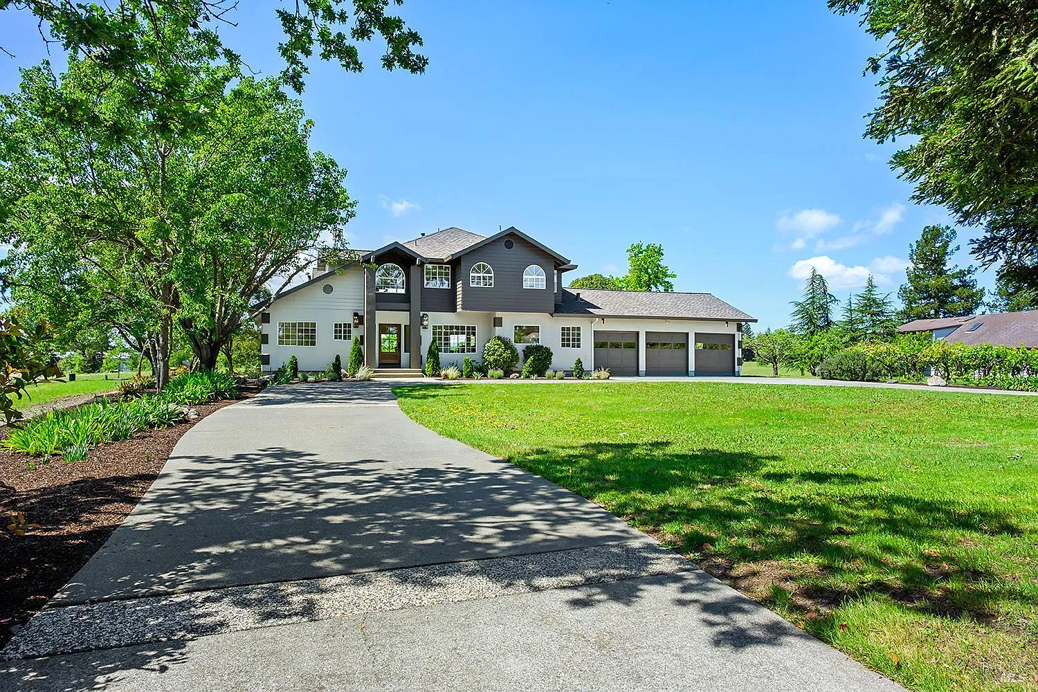 5533 Oak Meadow Drive - Photo 1