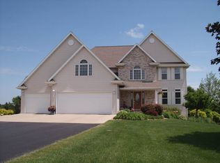 2406 Tumbleweed Trl, Green Bay, WI 54313