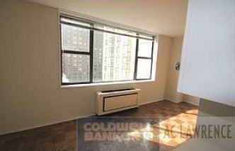 3rd image of 400 E 71st St APT 12A