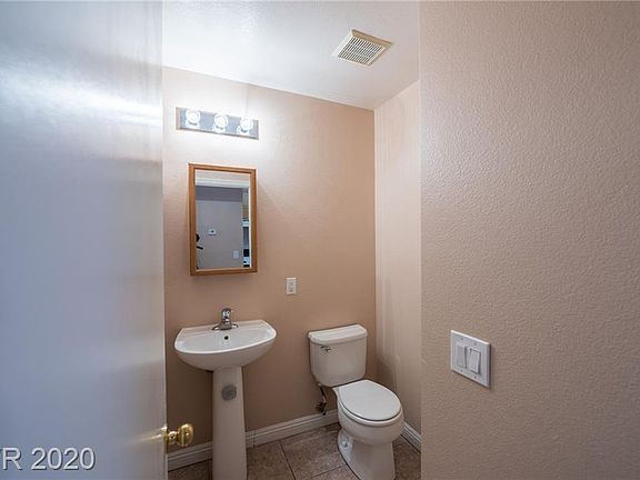 3rd image of 3677 Steinbeck Dr