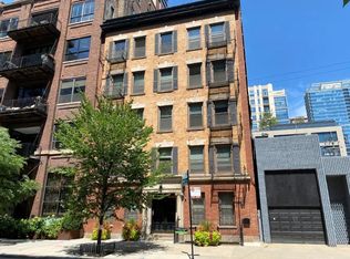 148-150 W Huron St, Chicago, IL 60654