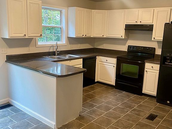4th image of 329 Viewmont Dr