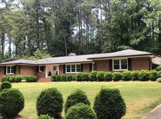 910 Meadow Ln, Henderson, NC 27536