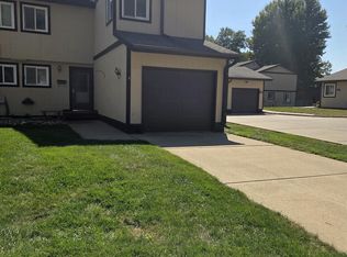 1403 Oakwood Dr APT 5, Yankton, SD 57078