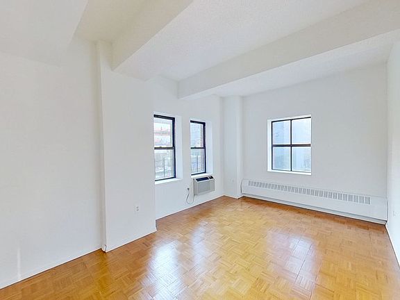 3rd image of 360 W 34th St APT 6V