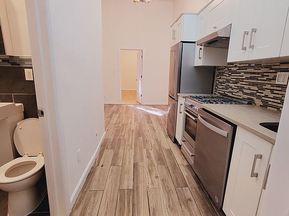 5th image of 225 E 14th St #Gf