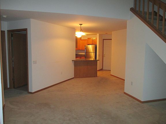 4th image of 301 S Yellowstone Dr APT 410