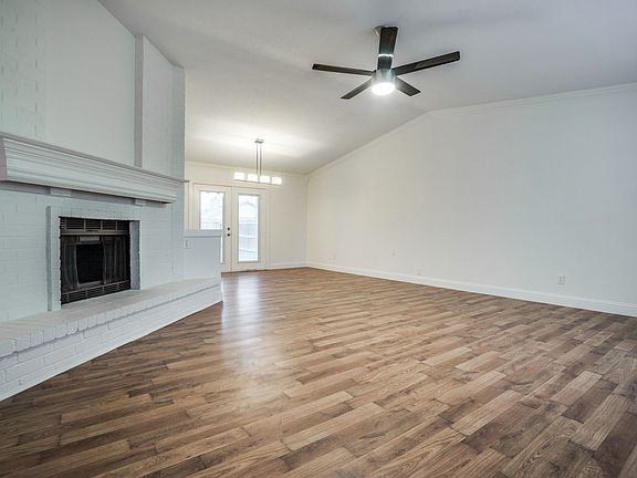 5th image of 4728 China Rose Dr