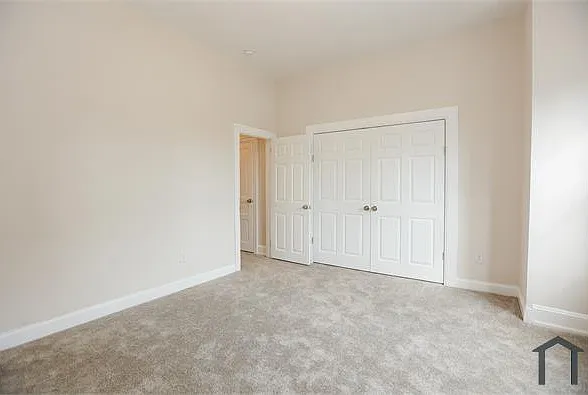 5425 Stewart St — Photo 13