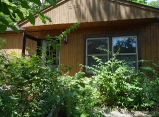 3132 Indian Rd, Davenport, IA 52802