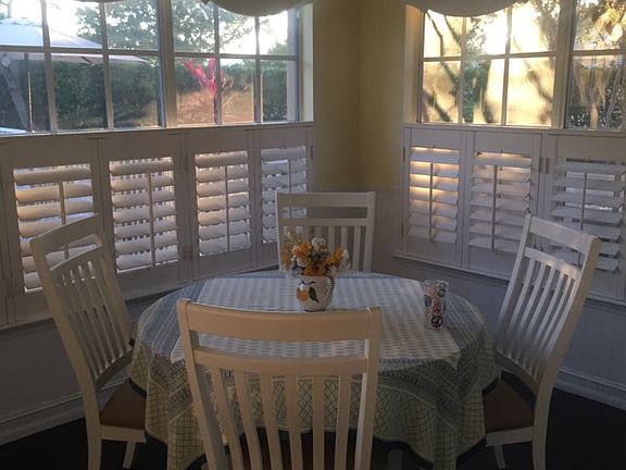 Breakfast nook