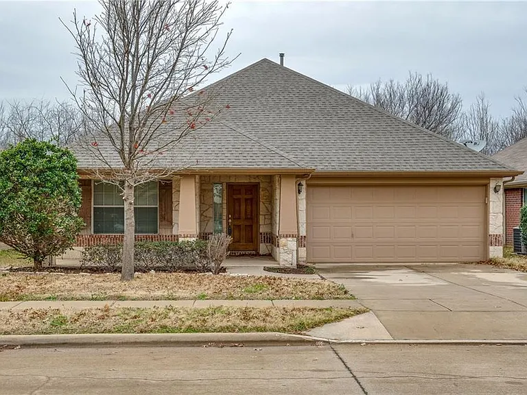 708 Creekside Dr — Photo 24