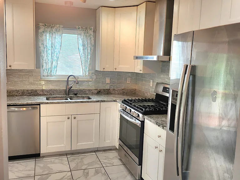 5126 Bressler Dr — Photo 3